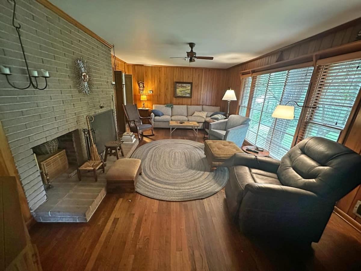 Nashville Elegance Enjoy Southern Comfort In Style Exterior photo
